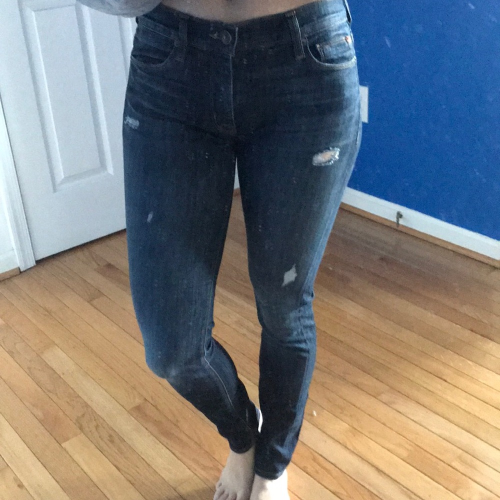 Super skinny, slight distressing jean